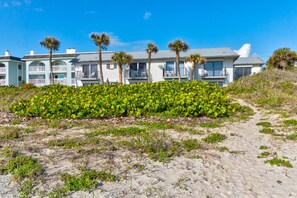 Interior - Yellow Sunshine Oceanfront Townhouse, Private Balcony Unit #2 (Ponce Inlet)
