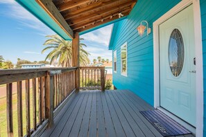 Interior - Casita Del Mar - Golf Cart Included! Boat Parking! (Port Aransas)