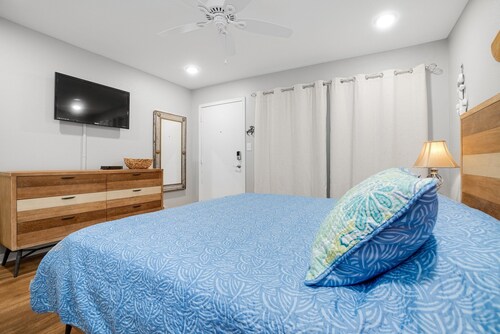 Sunrise Villas 208