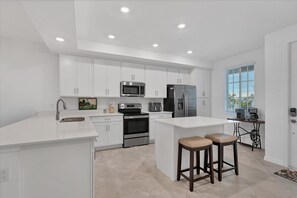 Interior - Hlb14151-1025 (Punta Gorda)