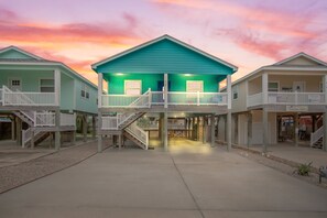 Interior - Boogie Board Bungalow - Pet Friendly! Private Pool! 2 (Port Aransas)