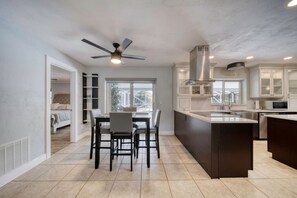 Interior - Lighthouse Retreat With A Pool (Ponce Inlet)