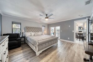 Interior - Lighthouse Retreat With A Pool (Ponce Inlet)