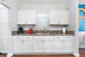 House (3 Bedrooms) | Interior - Centra Phoenix House Kingbed (Phoenix)