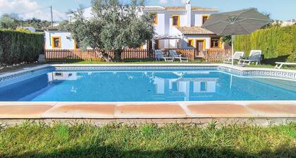 Beautiful home in Almedinilla