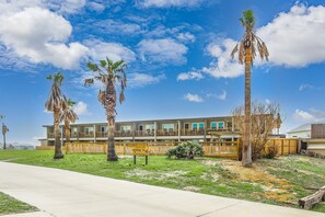 Interior - Sunrise Villas 101 (Port Aransas)