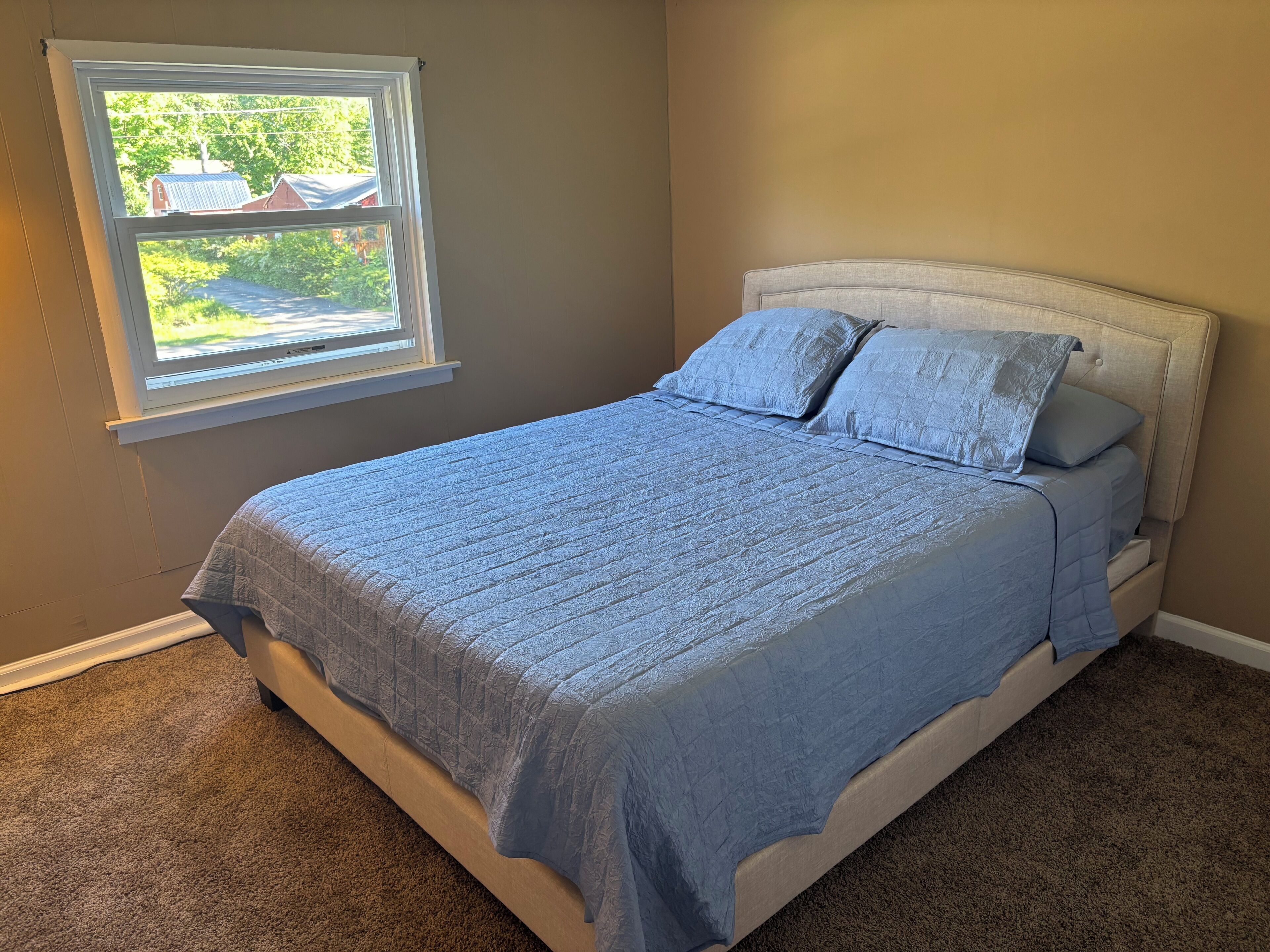 WiFi, bed sheets