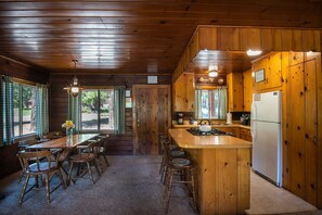 Chalé (2 Bedrooms) | Parte interna