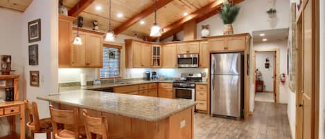 Chalet (3 Bedrooms) | Interior