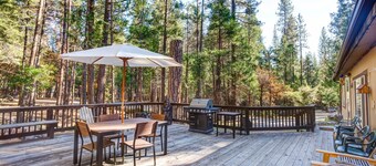 Rosenberg's Creekside Cabin