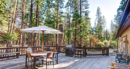 Rosenberg's Creekside Cabin