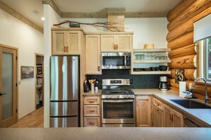 Interior - The Mini Cabin (Yosemite National Park)