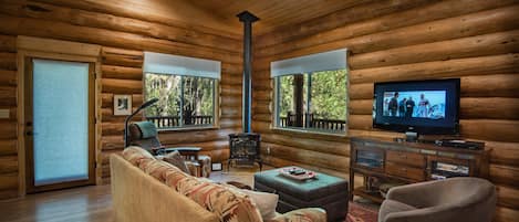 Chalet (2 Bedrooms) | Interior