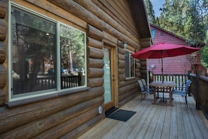 Interior - The Mini Cabin (Yosemite National Park)
