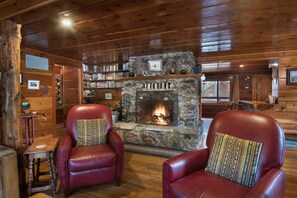 Chalet (3 Bedrooms) | Interior - Wapiti (Yosemite National Park)