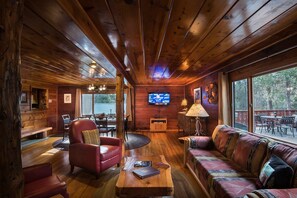 Chalet (3 Bedrooms) | Interior - Wapiti (Yosemite National Park)