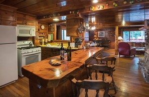 Chalet (3 Bedrooms) | Interior - Wapiti (Yosemite National Park)