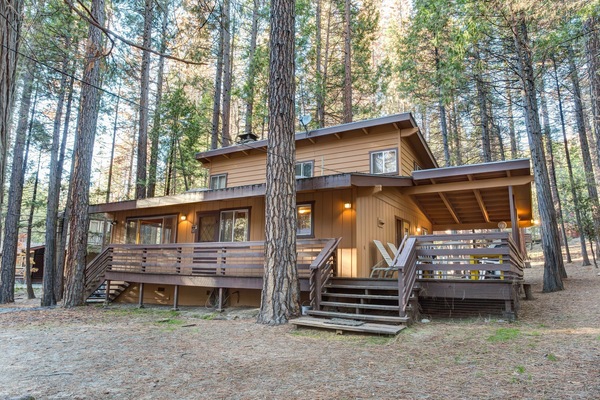 Chalet (4 Bedrooms) | Front of property