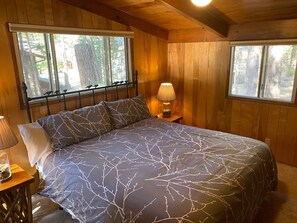 Chalet (4 Bedrooms) | Interior