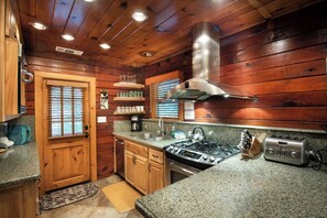 Interior - Sugar Pine Suite (Yosemite National Park)