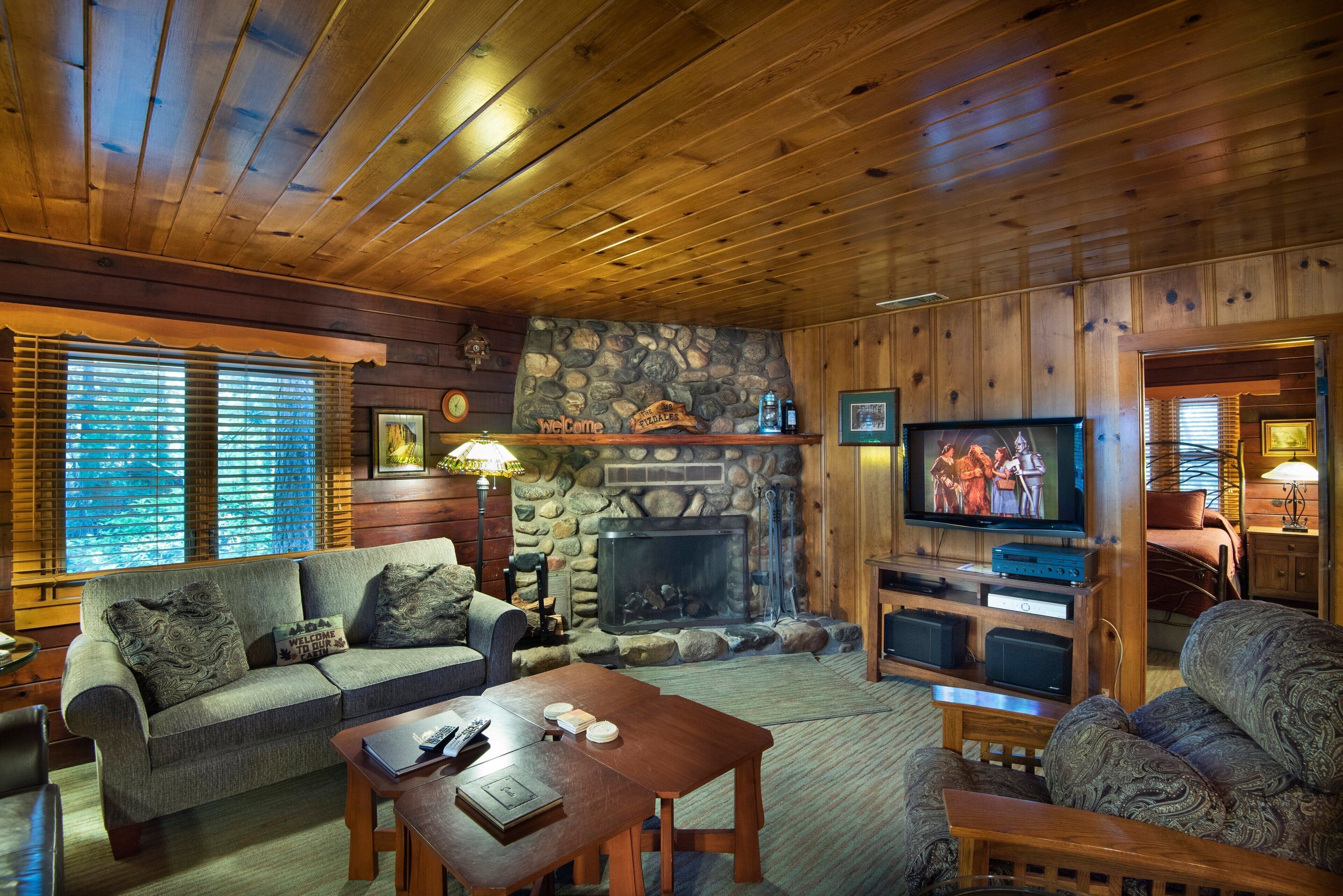 Chalet (3 Bedrooms) | Interior