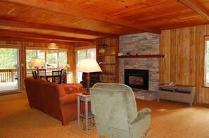 Chalet (2 Bedrooms) | Interior - Mountain Retreat (Yosemite National Park)