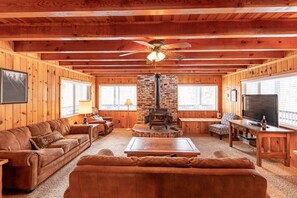 Chalet (4 Bedrooms) | Interior - Grant's Camp (Yosemite National Park)