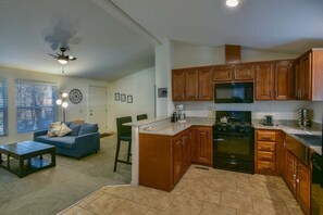 Interior - Suter's Forte (Yosemite National Park)
