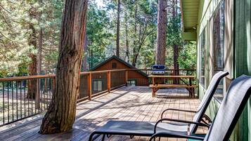 Chalet (3 Bedrooms) | Interior