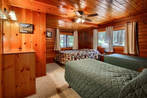 Chalet (2 Bedrooms) | Interior - Deer Creek (Yosemite National Park)