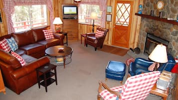 Chalet (3 Bedrooms) | Interior