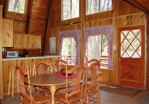 Chalé (3 Bedrooms) | Parte interna