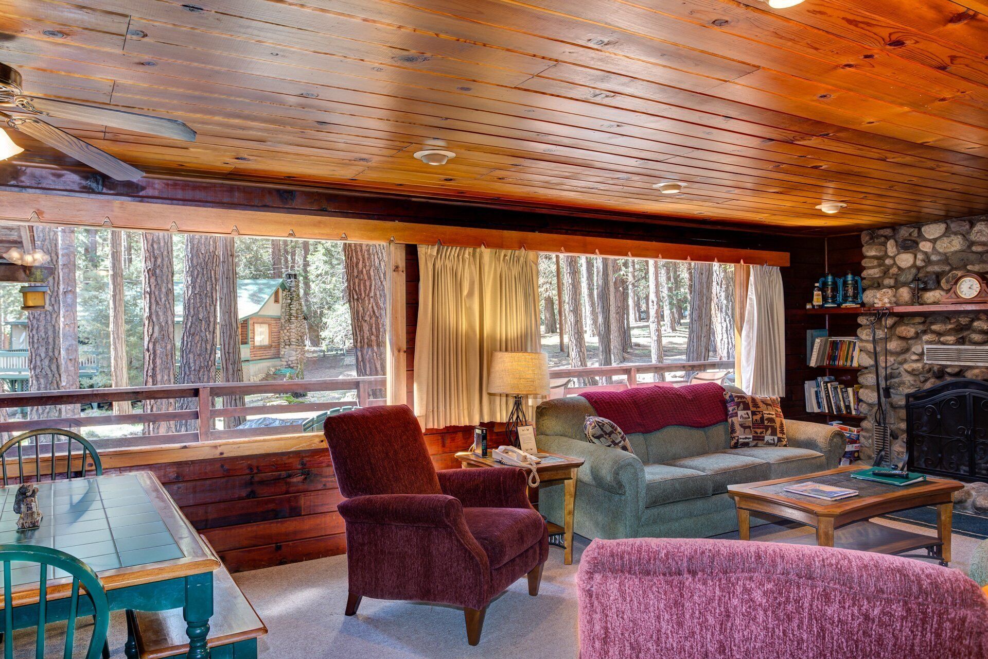 Chalet (2 Bedrooms) | Interior