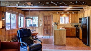 Chalet (3 Bedrooms) | Innenbereich