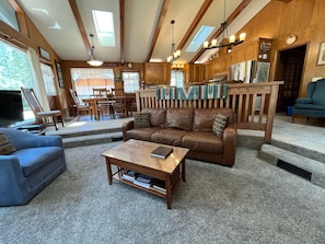 Interior - The Tree House II (Yosemite National Park)