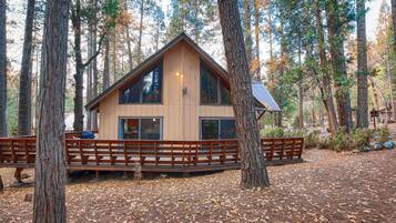 Chalet (3 Bedrooms) | Interior