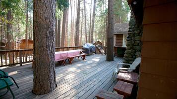 Chalet (3 Bedrooms) | Front of property