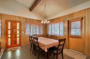 Chalet (1 Bedroom) | Interior