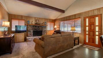 Chalet (1 Bedroom) | Interior