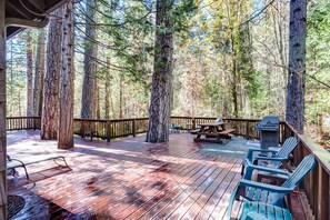 Interior - Soots-me (Yosemite National Park)