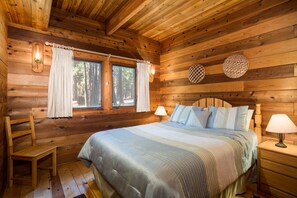 Chalet (4 Bedrooms) | Interior - Cedar Chalet (Yosemite National Park)
