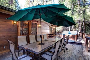 Chalet (4 Bedrooms) | Interior - Cedar Chalet (Yosemite National Park)