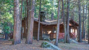 Chalet (2 Bedrooms) | Interior