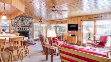 Chalet (1 Bedroom) | Interior