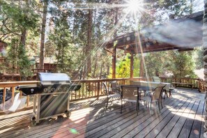 Chalet (1 Bedroom) | Interior - Cedar Lodge (Yosemite National Park)