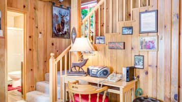 Chalet (1 Bedroom) | Interior