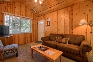 Chalet (1 Bedroom) | Interior