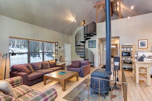Interior - Wawona Chalet (Yosemite National Park)