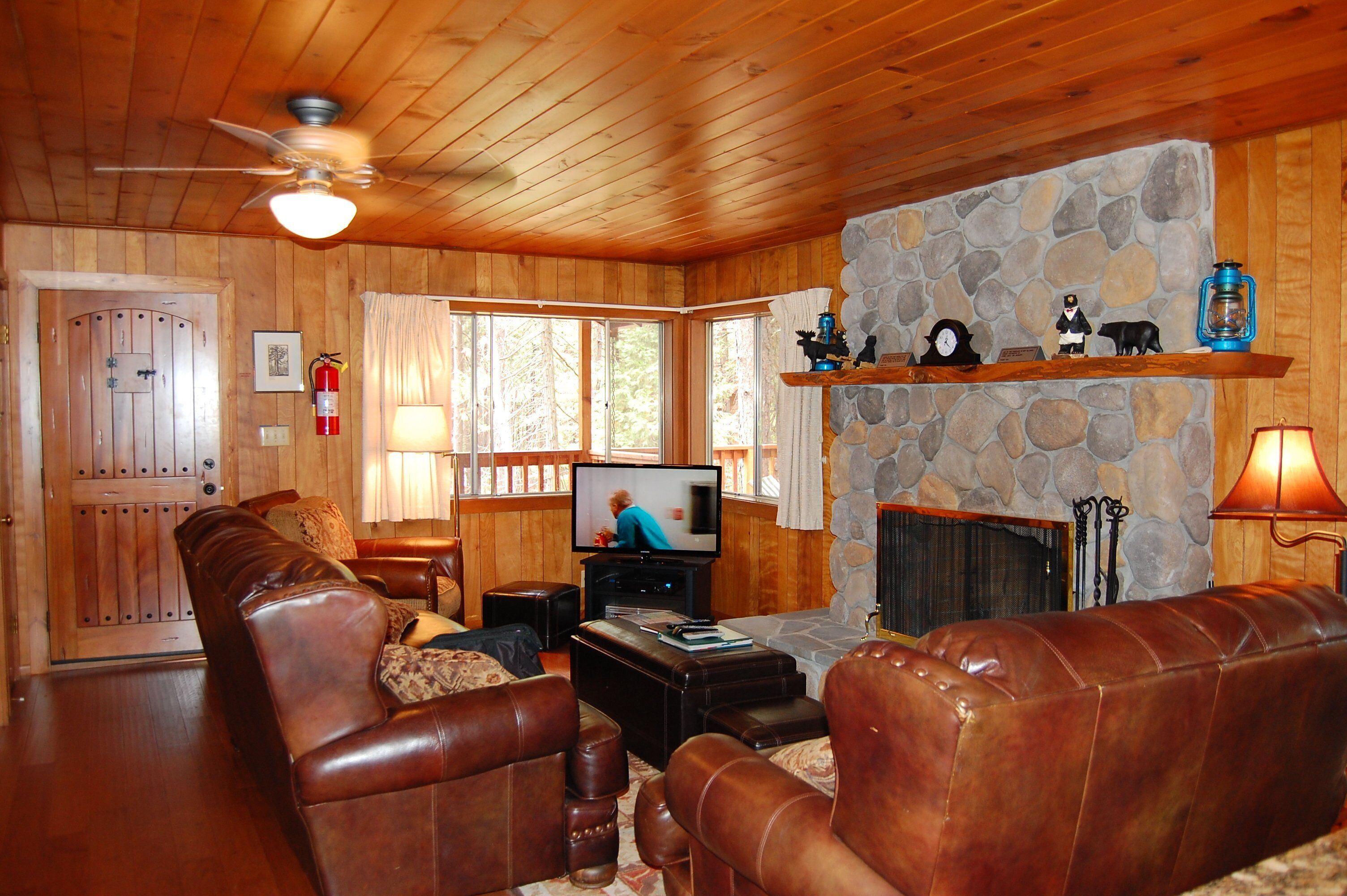 Chalet (2 Bedrooms) | Interior