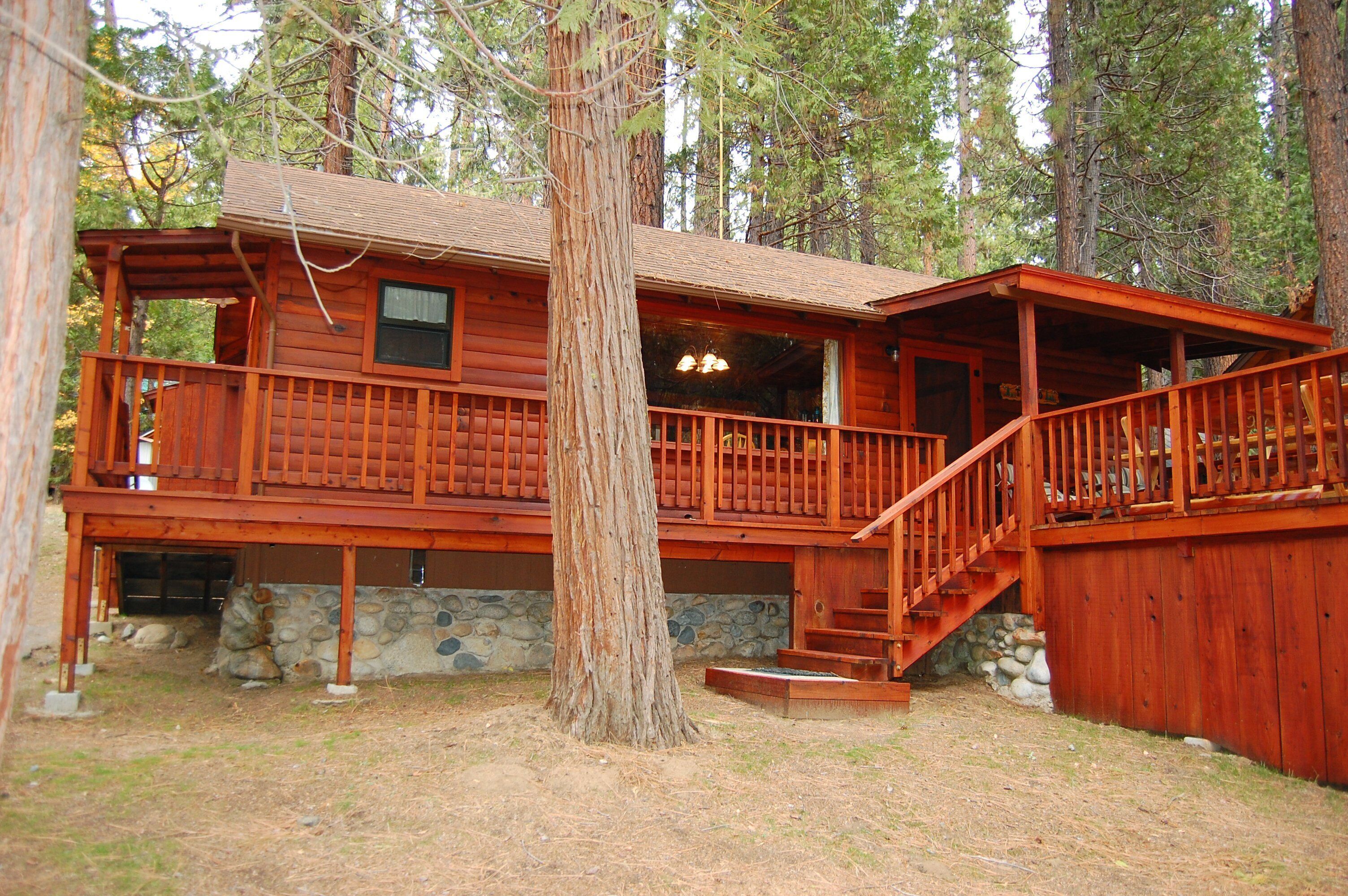 Chalet (2 Bedrooms) | Exterior